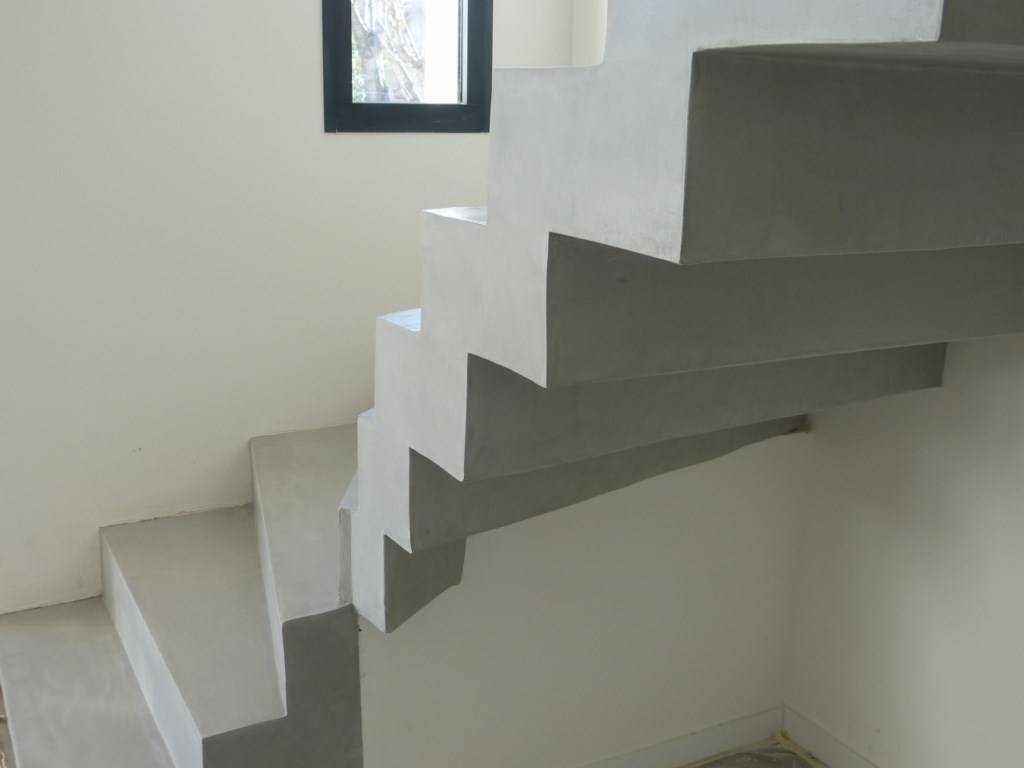 Création d'escalier en béton dans l'Ardèche